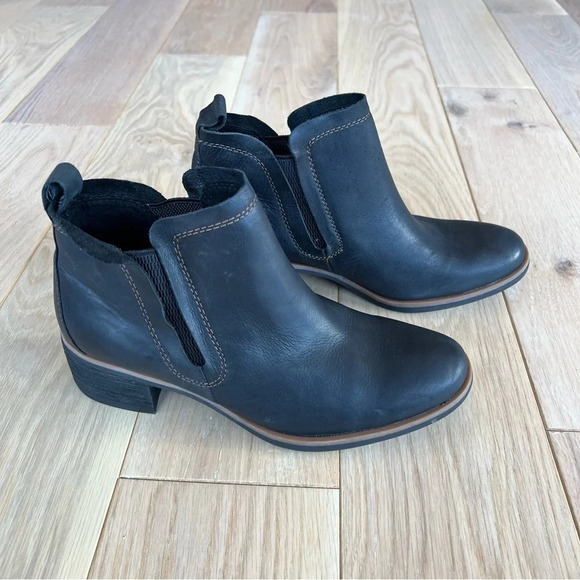 Kork-Ease Shoes - Korks by Kork Ease Ankle Booties Black 6.5 Classic Casual Versatile Contemporary